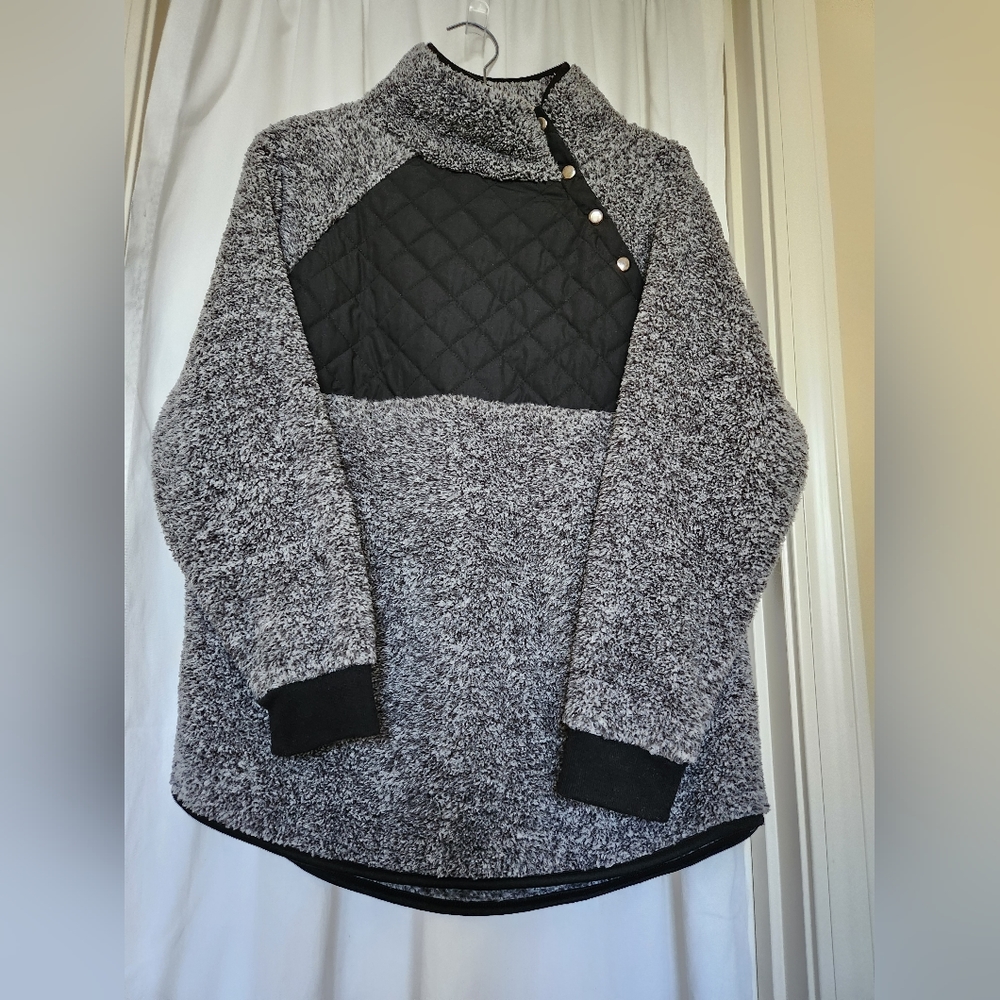 Heathered Black Quilted Sherpa Fleece Pullover  Women US XL
